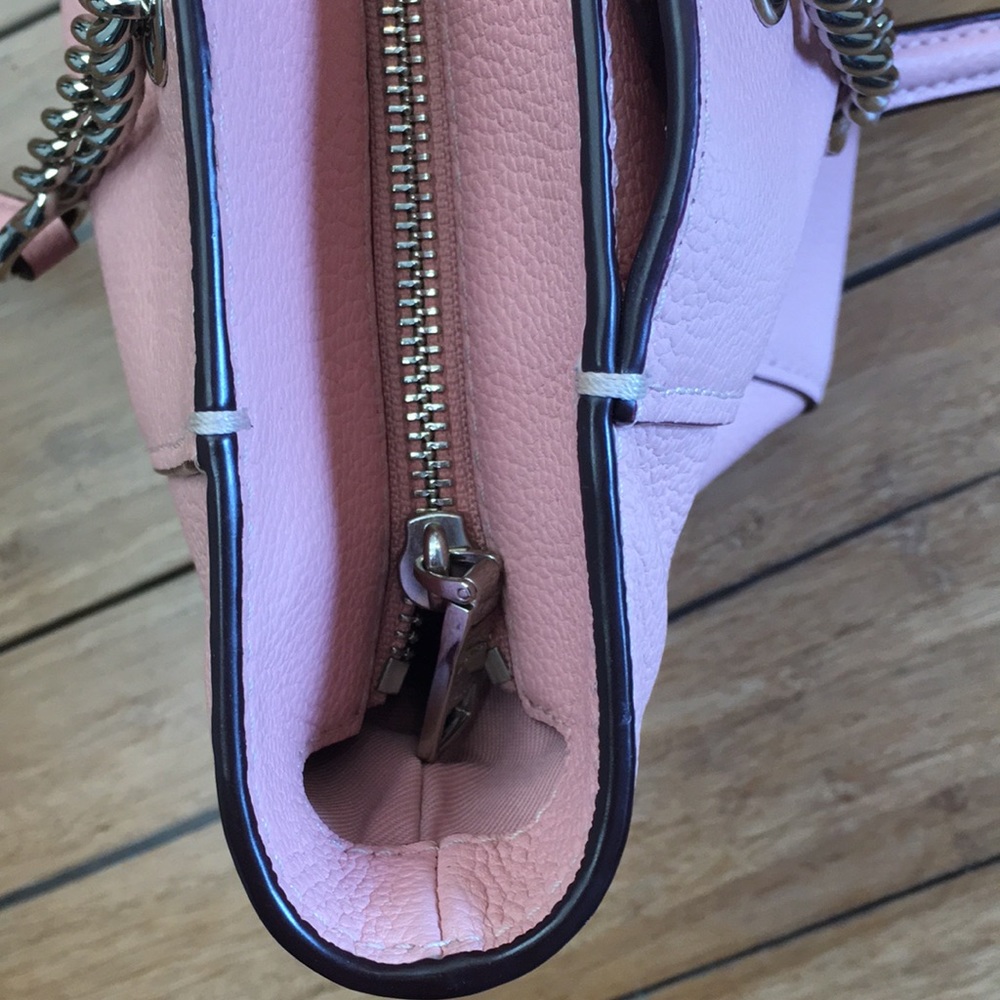 Women’s Coach Pebbled leather tote . Silver tone chain link handle. - Picture 12 of 16